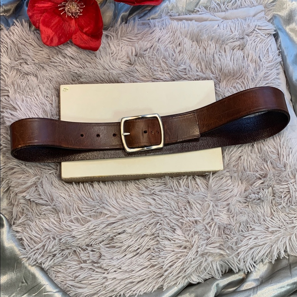🌹VINTAGE LEVI’s • Unisex Brown Genuine Nice Leather Belt w/ solid Brass Buckle